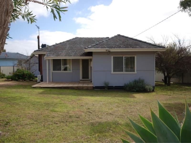 89 Fox Street, Narrogin