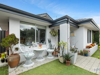 39 Bellazario Promenade, Aveley WA 6069
