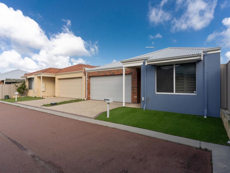5 Chianti Court, Pearsall