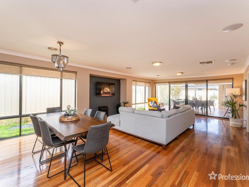 161 Yindana Boulevard, Lakelands