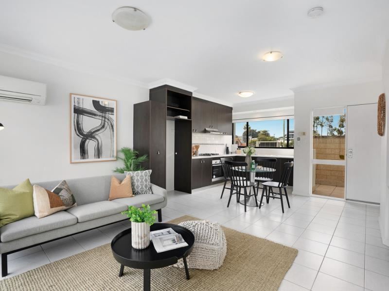 2/2 White Place, Subiaco