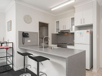 25/11 Regal Place, East Perth WA 6004