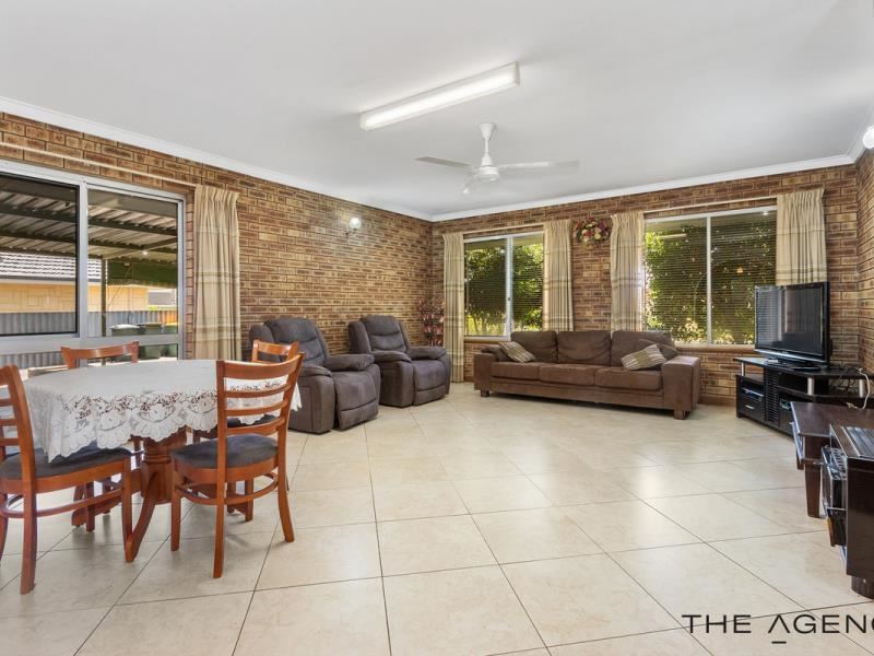 102 Acanthus Road, Willetton