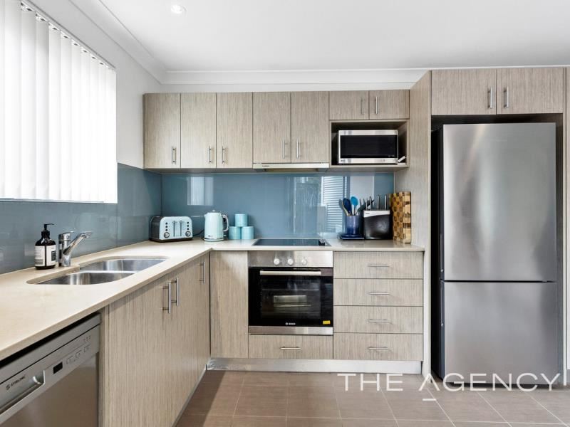 1/2 Molloy Promenade, Joondalup WA 6027