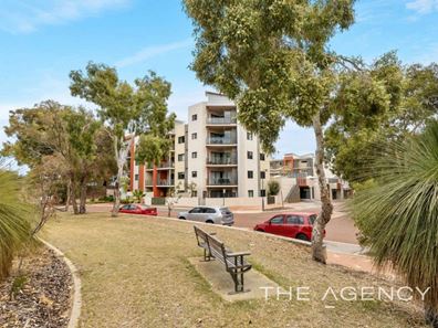 1/2 Molloy Promenade, Joondalup WA 6027