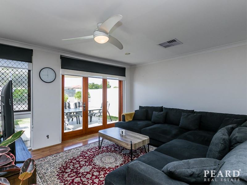 4 Delcomyn Place, Craigie