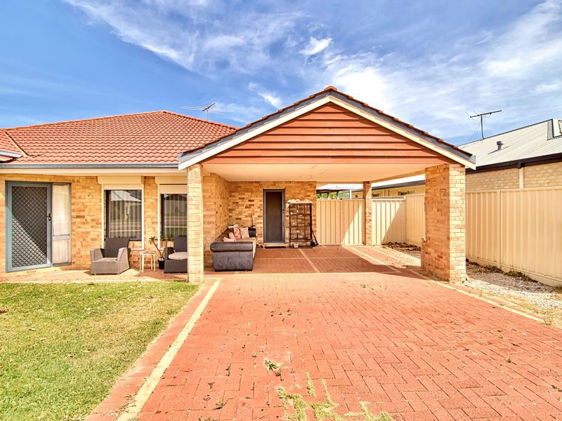 24 Lonsdale Crescent, Waikiki
