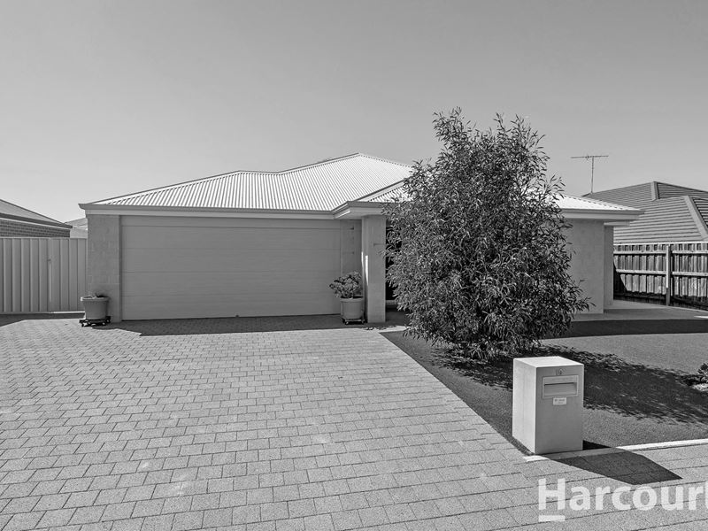 10 Tectona Way, Halls Head WA 6210