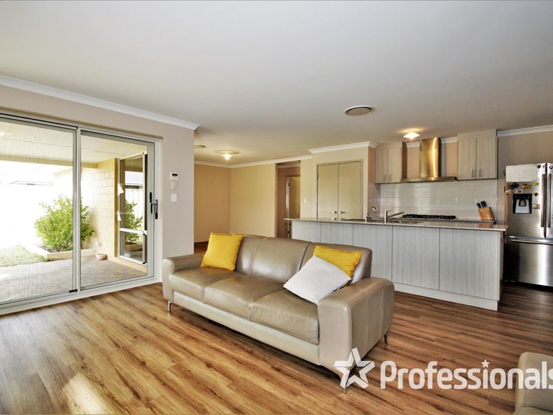 18 Hazelgrove Crescent, Millbridge