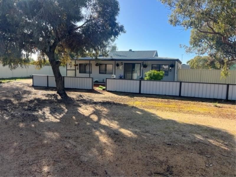 99 Bates  Street, Merredin