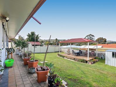 88 Blanchard Road, Swan View WA 6056