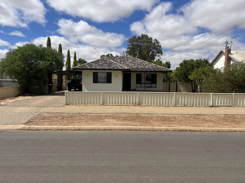 63 Duff Street, Merredin