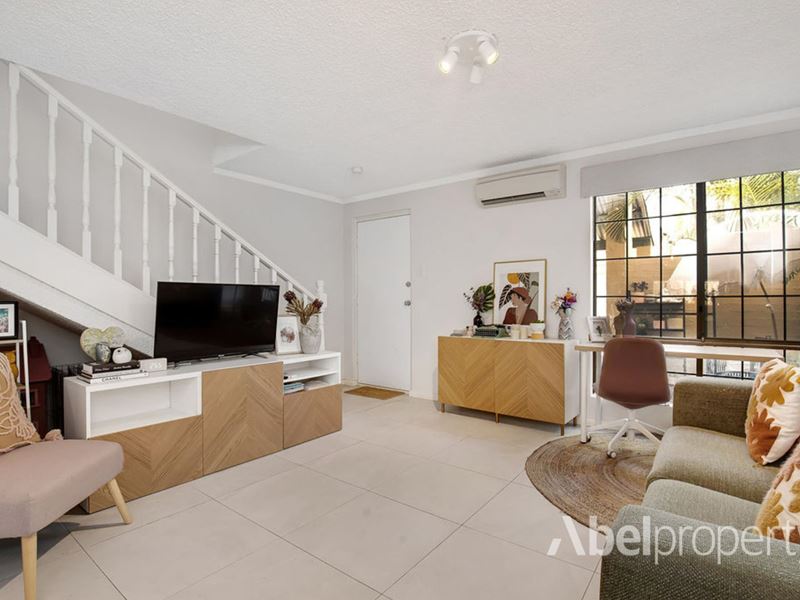 2/30 Coode Street, Mount Lawley