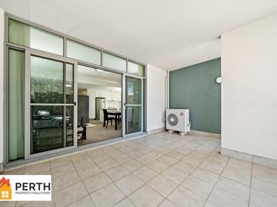 32/34 Malata Crescent, Success WA 6164