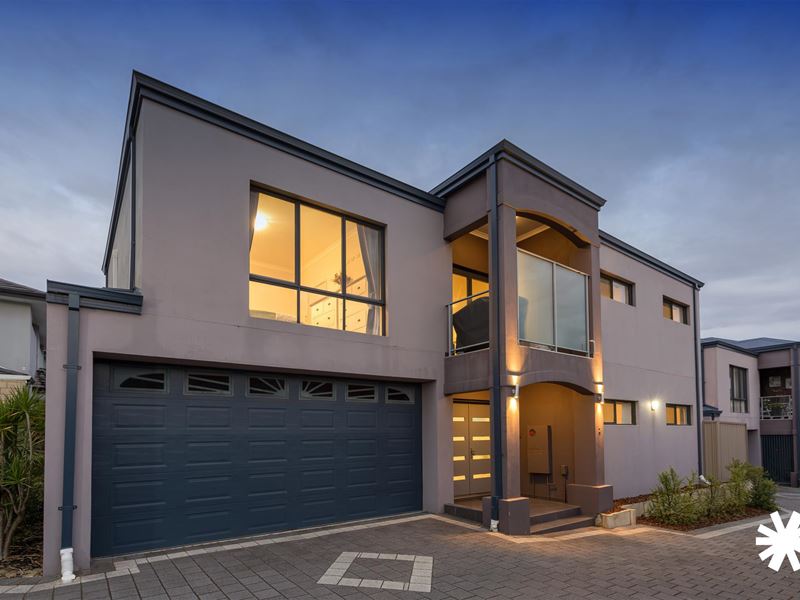2/251 Canning Highway, Como