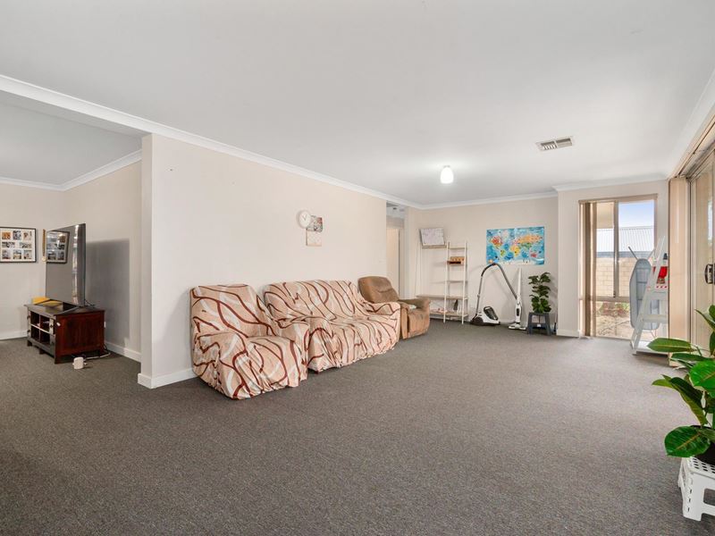 7 Heathland Terrace, Ellenbrook WA 6069