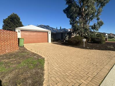 24 Nuytsia Crescent, Canning Vale WA 6155