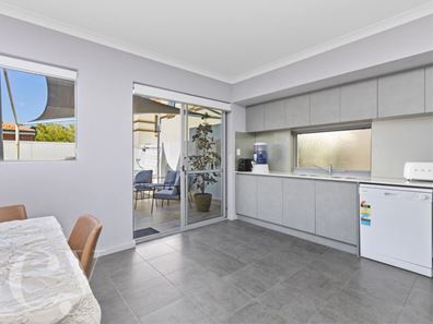 6/2 First Avenue, Applecross WA 6153