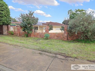 8 Harlow Road, Calista WA 6167