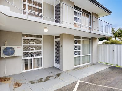 4/15 Morris Road, Innaloo WA 6018