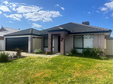 21 Edinburgh Rd, Seville Grove WA 6112