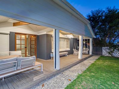 4 Shepperton Drive, Butler WA 6036