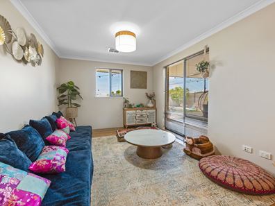 129 Glenfield Beach Drive, Glenfield WA 6532