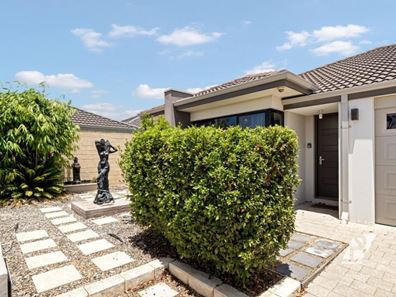 23 Toulon Way, Yalyalup WA 6280