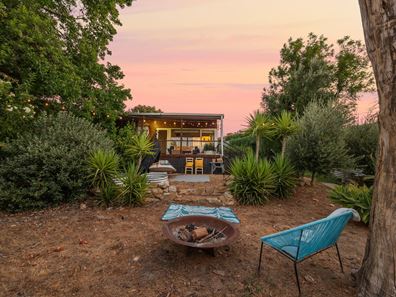 9 Harrison Road, Mount Richon WA 6112
