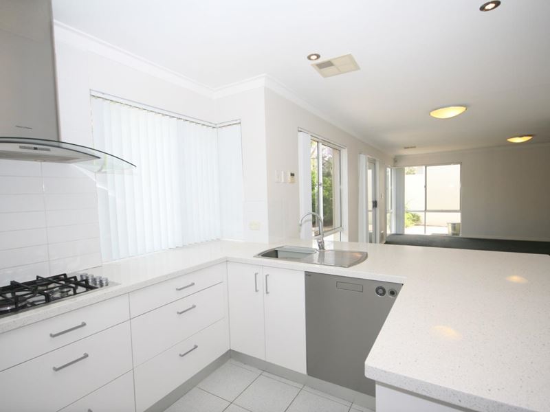 1/30 DYSON ST, South Perth