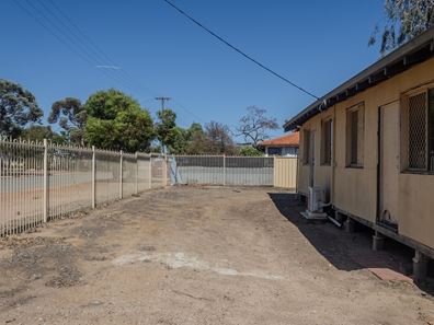 6 Ellis Road, Merredin WA 6415