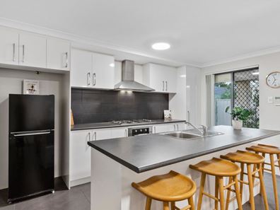 8A Gilchrist Street, Kenwick WA 6107
