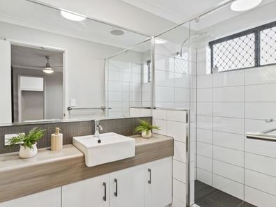 8A Gilchrist Street, Kenwick WA 6107