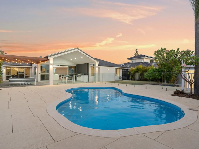 17 WALCHA STREET, Mullaloo