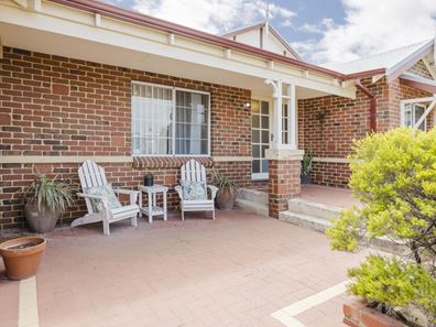 5 Livonia Place, Two Rocks WA 6037