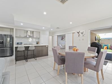 17 Wanderer Parkway, Baldivis WA 6171