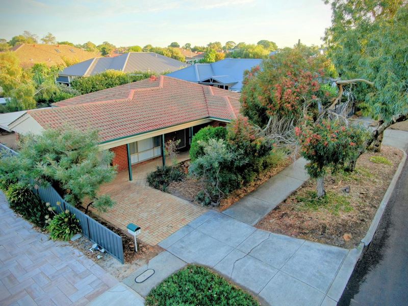 27 Walpole Street, St James WA 6102