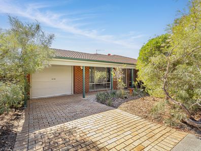 27 Walpole Street, St James WA 6102