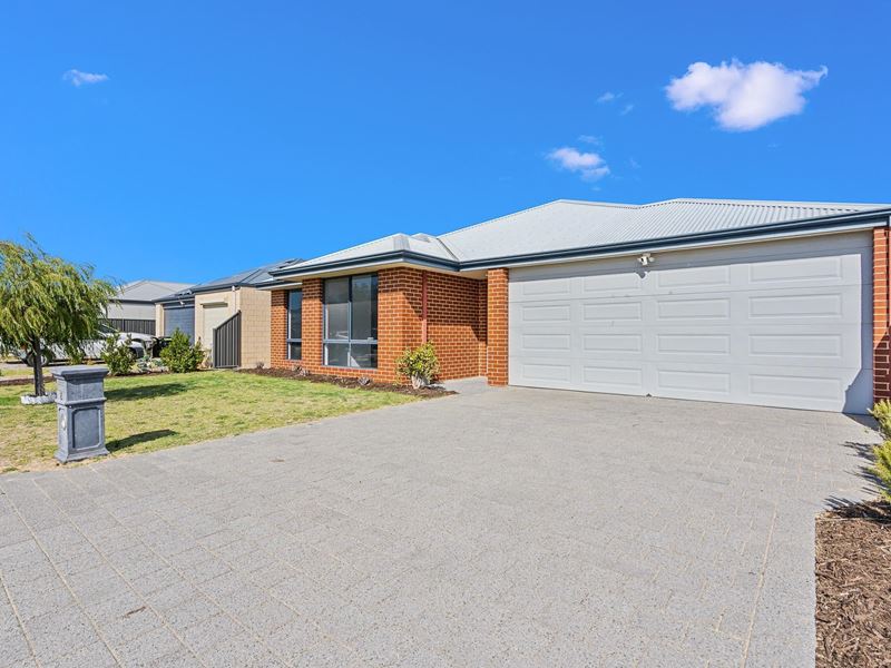 8 Pinehurst Street, Yanchep WA 6035
