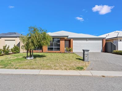 8 Pinehurst Street, Yanchep WA 6035