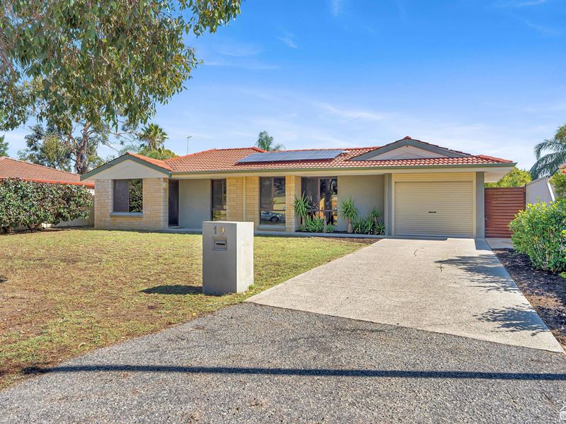 19 Fortunella Grove, Seville Grove WA 6112