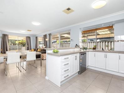 21 Doncaster Square, Currambine WA 6028