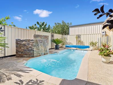 30 Heyerdahl Way, Dudley Park WA 6210
