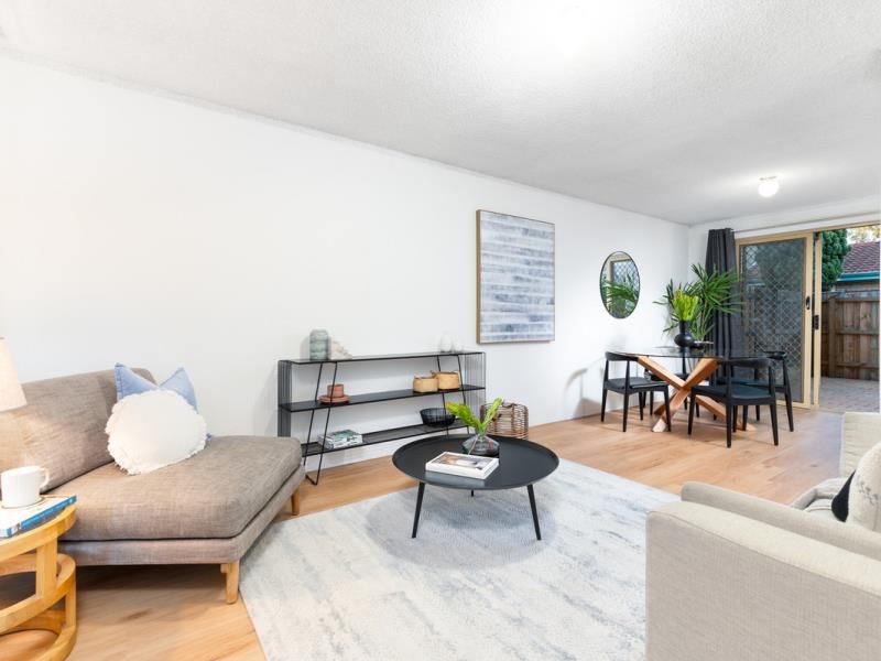 2/17 Cayley Street, Glendalough
