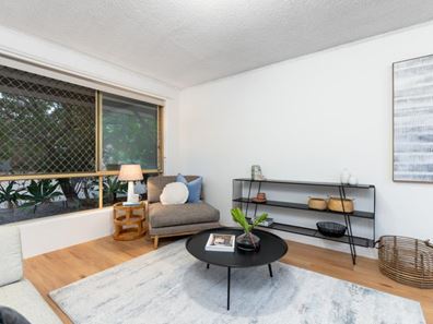 2/17 Cayley Street, Glendalough WA 6016