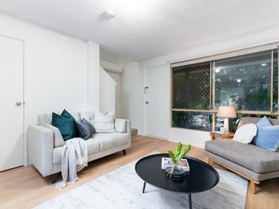2/17 Cayley Street, Glendalough WA 6016