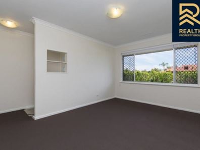 100 Luyer Avenue, East Cannington WA 6107
