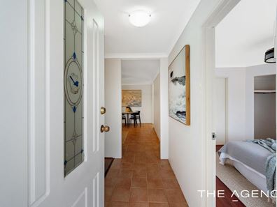 2 Jenniphur Court, Atwell WA 6164
