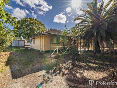 6 Locksley Avenue, Armadale WA 6112