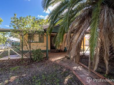 6 Locksley Avenue, Armadale WA 6112